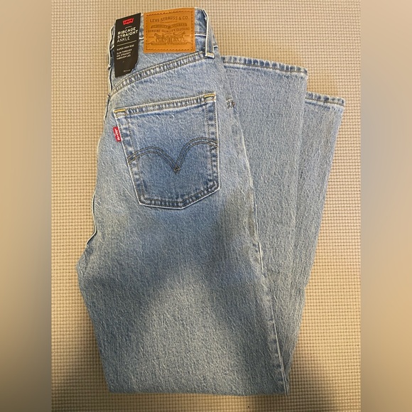 Levi's Ribcage Straight Ankle 24x27 NWT - Picture 2 of 13